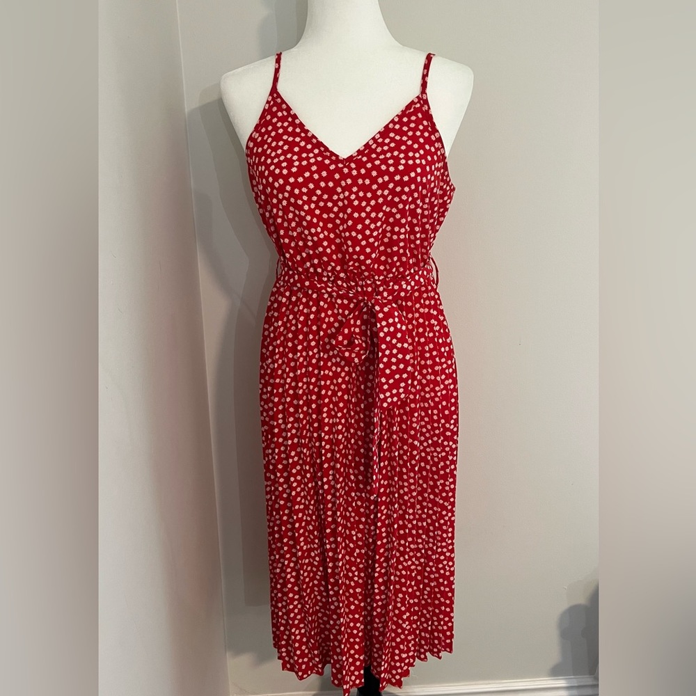 Floral pleated midi dress